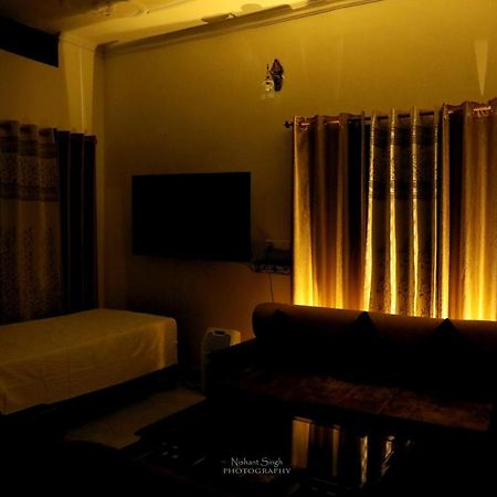 Tattva Luxurious Apartment فاراناسي المظهر الخارجي الصورة
